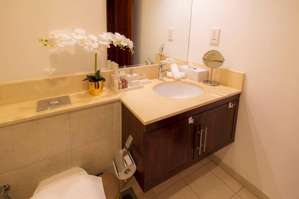 First Class 2Br With Full Burj Khalifa And Fountain View Dubái Exterior foto